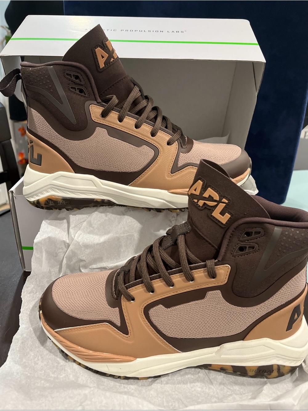 APL Techloom Defender Women’s size 8 Almond/Chocolate High-Top Athletic Sneakers